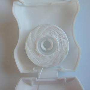 Filo interdentale cerato alla menta in Nylon 50m - Product Image 6