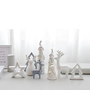 سيراميك مطلي يدويًا مضاءة شجرة عيد الميلاد الأيائل تماثيل ملائكية الحلي عيد الميلاد - Product Image 6