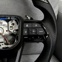Volant en fibre de carbone de haute qualité pour Toyota Land Cruiser LC300, accessoires de mise à niveau intérieure