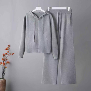 Set Sportivo da <span class=keywords><strong>Donna</strong></span> Due Pezzi con Cappuccio e Logo Personalizzato, Felpa e <span class=keywords><strong>Pantaloni</strong></span> Traspiranti in Maglia per l'Inverno - Product Image 2