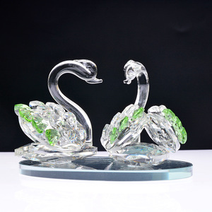 Soporte para Perfume de Coche con Forma de Cisne de Cristal, Cristal Amarillo en Forma de Corazón, Ambientador Decorativo para Escritorio, Clip para Ventilación - Product Image 4