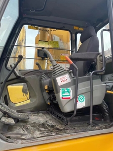 Grande pelle d'occasion Kato HD820V de haute qualité de 20 tonnes HD820-6 pelle sur chenilles en vente bon marché - Product Image 4