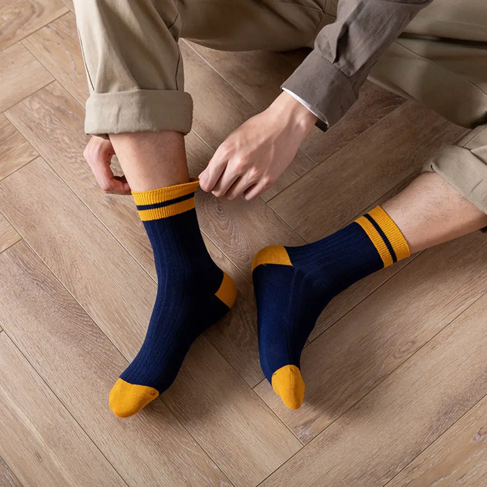 Men Cheap Socks Polyester Business Casual Fashion Personality Comfortable Soft Breathable Harajuku Stripe Simple Socks