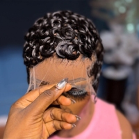 Perruque Pixie Cut Prête à Porter en Cheveux Humains Brésiliens, Sans Colle, Vente en Gros, Cheveux Naturels avec Perruques Frontales HD Full Lace pour Femmes