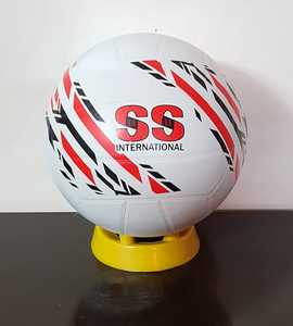 วอลเลย์บอลเนื้อนุ่มพรีเมี่ยมทนทานน้ำหนักเบาดีไซน์เหมาะสำหรับการฝึกซ้อมและการเล่นสันทนาการในร่มกลางแจ้ง - Product Image 2