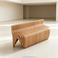 Banc modulable Y495 en forme de liquide, robuste et résistant à l'humidité, mobilier de bibliothèque pour les espaces de loisirs des places publiques