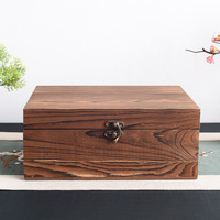 Boîte en bois carrée à charnières pour rangement et cadeaux, finition polie et design gravé, pour fleurs séchées