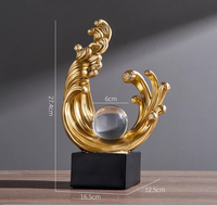 Décor à la maison moderne lumière luxe salon décor ornements résine Statue boule de cristal modèle abstrait artisanat bureau décor de bureau