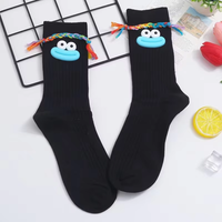 2025 nouvelles chaussettes drôles excentriques moche mignon tressé mi-mollet évacuant la sueur filles chaussettes en coton