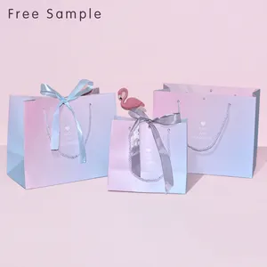 Boutique Luxus Design farbige Papiertüten mit benutzer definierten Muster größe und Logo Karton Griff für Craft Gift Giving Großhandel
