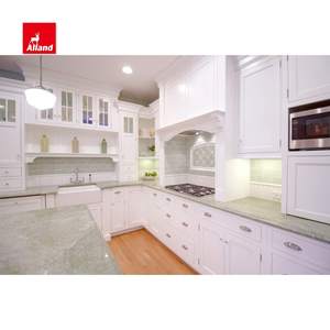 Personalizza i Tuoi Esclusivi Mobili da Cucina con Ante in Vetro, Isola in Marmo: una Cucina Calda e Accogliente che Riemette i Ricordi di Casa - Product Image 6