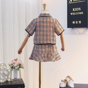 hermoso nuevo diseño niños <span class=keywords><strong>chica</strong></span> Retro cuadros de manga corta Camisa de traje de falda Crop Top y falda conjunto - Product Image 2