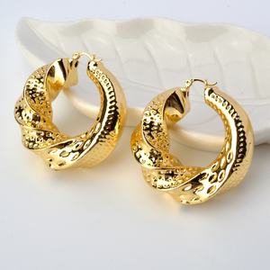 Aretes de Aro Chapados en Oro de 18k de Alta Calidad con Estilo Hiphop Africano para Mujer - Product Image 1