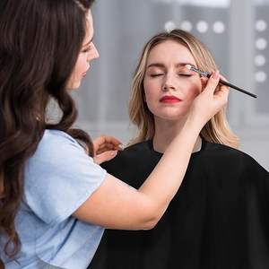 ผ้าคลุมตัดผมกันน้ำ โพลีเอสเตอร์ สำหรับร้านตัดผม ช่างทำผม พร้อมโลโก้สั่งทำได้ - Product Image 2