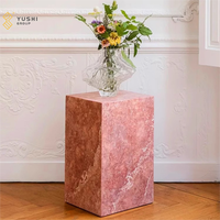 Yushi Group Bases modernes en marbre naturel pour Sculptures Piédestal carré avec gravure sculptée pour la décoration de la maison
