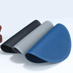 7.7 pouces coussinets chauffants en silicone antidérapants polyvalents <span class=keywords><strong>tapis</strong></span> <span class=keywords><strong>de</strong></span> dessous <span class=keywords><strong>de</strong></span> plat <span class=keywords><strong>de</strong></span> cuisine en plastique avec <span class=keywords><strong>tapis</strong></span> à lécher pour micro-ondes tampons <span class=keywords><strong>de</strong></span> <span class=keywords><strong>plaque</strong></span> chauffante tampons <span class=keywords><strong>de</strong></span> support <span class=keywords><strong>de</strong></span> four - Product Image 5