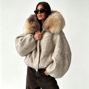 Zeyu Damen Fledermausärmel Kurzer Wollmantel Großer Kunstfell-Kragen Winter Übergroße Jacke Öko-Damen-Kunstfellmäntel ODM - Product Image 3