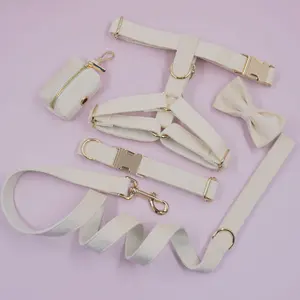 Kunden spezifisches Design umwelt freundliches Hunde halsband Tiktok <span class=keywords><strong>ETSY</strong></span> weißes Samt Hunde halsband und Leinen geschirr Set personal isiertes Hunde halsband - Product Image 1