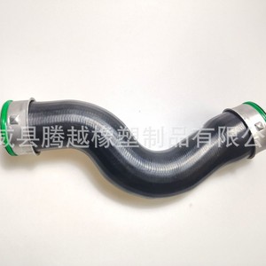 ท่ออินเตอร์คูลเลอร์ Volkswagen รุ่น 1K0145832E ยางหนา 5 มม. สำหรับเปลี่ยนซ่อม - Product Image 1
