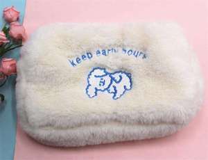 Trousse de <span class=keywords><strong>maquillage</strong></span> en tissu éponge avec logo personnalisé de Royal Fair, pochette en peluche molletonnée douce mignonne avec logo brodé - Product Image 6