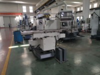 XK6140 Heavy Duty Automatique 3 Axes Simple CNC Fraiseuse Genou Type Horizontal Vertical Fraisage Caractéristiques Core Motor