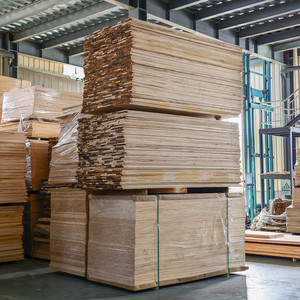 Vente en gros <span class=keywords><strong>de</strong></span> planches collées en <span class=keywords><strong>bois</strong></span> massif <span class=keywords><strong>de</strong></span> haute qualité en paulownia/pin/peuplier/cèdre/bouleau/épicéa/chêne ou planches à joints pour doigts - Product Image 5