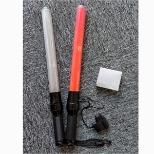 ポータブルLEDトラフィックバトンライト安全性のための視認性強化イエローレッドPCプラスチックバトン - Product Image 3