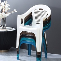 Chaise en plastique blanche empilable à accoudoirs pour jardin, salle à manger, restaurant, événements et location – Vente en gros à prix réduit