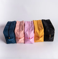 Pochette cosmétique à fermeture éclair de grande capacité pour usage quotidien, organiseur de toilette portable pour femmes et filles, sac à maquillage en nylon avec poignée