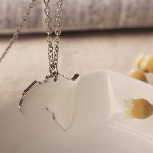 <span class=keywords><strong>Collana</strong></span> <span class=keywords><strong>personalizzabile</strong></span> in acciaio inox africano <span class=keywords><strong>con</strong></span> placcatura in oro caldo alla moda pedante a maglie geometriche catena gioielli personalizzati - Product Image 2