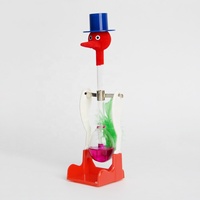 Chapeau de drapeau américain Oiseau à boire Nouveau modèle Artisanat en verre pour cadeaux promotionnels pour les scénarios de bienvenue et les salons professionnels