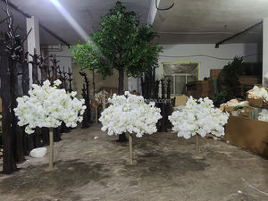 عناصر تأجير الحدث رخيصة الثمن شجرة الكرز البلاستيكية 1 متر الأبيض شجرة زينة الأشجار لتزيين الطاولة - Product Image 5