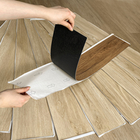 Revêtement de sol LVT imperméable pour hôtel et appartement au Kenya, carrelage LVT décoratif avec revêtement de sol en vinyle PVC auto-adhésif