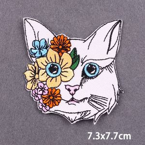 Patchs thermocollants personnalisés brodés avec motif chat, lion et fleur, conception de logo, vente en gros de patchs pour la décoration de vêtements - Product Image 3