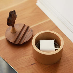 Support de téléphone créatif en forme d'arbre paresseux en bois massif support de téléphone universel multifonctionnel stockage de chargeur de casque gravé - Product Image 4