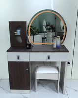 Table de maquillage moderne en bois bicolore avec miroir LED intelligent irrégulier, éco-responsable et durable, avec armoire latérale amovible et tiroir