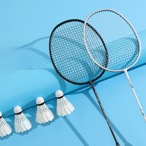 Raqueta de Bádminton Dericsson OEM Ofensiva y Defensiva, Duradera, de Fibra de Carbono Ultraligera, Profesional, Dureza Moderada, Mango G5 - Product Image 1