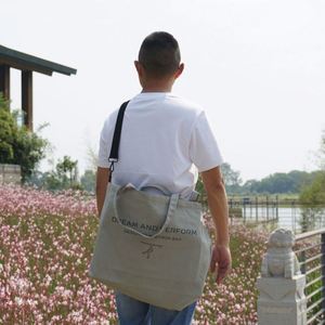 Sac fourre-tout en toile de coton personnalisé avec logo, écologique et tendance, pour le shopping, avec bandoulière – Vente en gros - Product Image 6
