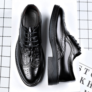 รองเท้าเดรสสไตล์บรอคแบบอังกฤษสำหรับผู้ชาย สีดำ หนังแท้ ใส่ทำงานได้ทุกฤดู - Product Image 2