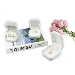 Kotak Perhiasan Beludru Mewah Kemasan Baru Kotak Perhiasan Beludru Persegi Elegan untuk Cincin Kalung Gelang Hadiah - Product Image 2