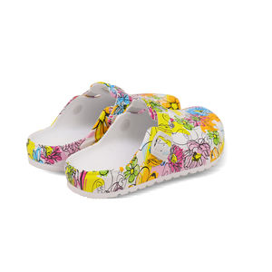 Zapatillas de mujer 2024 zapatos de enfermera con estampado de mujer Zapatillas médicas personalizadas zapatos zuecos impermeables de alta calidad - Product Image 2