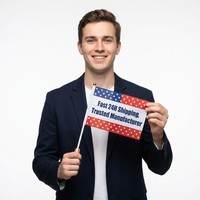 Drapeaux de cheering personnalisés en polyester imperméable pour marathon, légers, avec mât doré, impression double face, livraison rapide en 24h