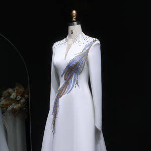 Sharon Said SF385 Elegantes muslimisches Abendkleid mit V-Ausschnitt und langen Ärmeln Kristalle für Frauen Hochzeits feier Ballkleid - Product Image 4