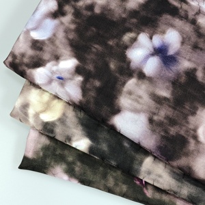 Nouveau design soyeux 100% viscose Jacquard <span class=keywords><strong>peinture</strong></span> à l'huile Style tissu d'impression numérique pour robes, Qipaos et chemisiers - Product Image 1