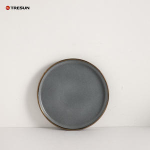 Service de table 4 pièces en grès émaillé artisanal de luxe, résistant aux hautes températures, idéal pour banquets de mariage et événements spéciaux - Product Image 5