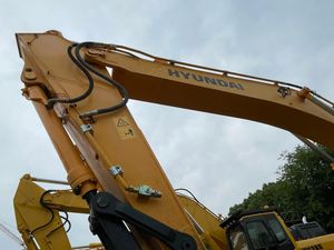 Hyundai 305LC-9 Maquinaria de construcción usada de 30 toneladas Excavadora en stock de Corea del Sur - Product Image 2