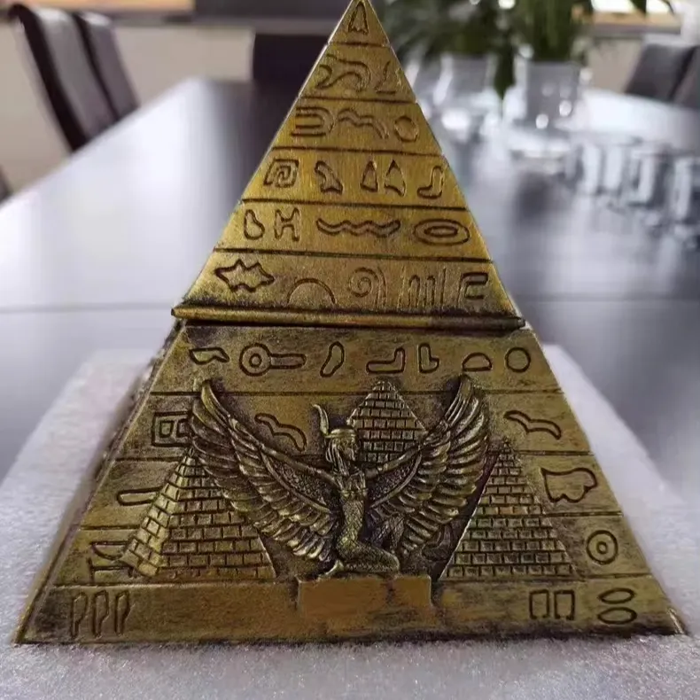 Toptan yaratıcı özel aromaterapi yaratıcı geometrik şekil kokulu mum piramit konik mumlar