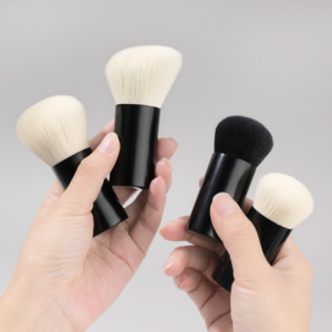 <span class=keywords><strong>Pinceau</strong></span> <span class=keywords><strong>de</strong></span> maquillage Kabuki mini portable, poils synthétiques doux et denses, <span class=keywords><strong>pinceau</strong></span> pour <span class=keywords><strong>fond</strong></span> <span class=keywords><strong>de</strong></span> <span class=keywords><strong>teint</strong></span>, taille voyage, <span class=keywords><strong>pinceau</strong></span> pour <span class=keywords><strong>poudre</strong></span> visage pour le maquillage quotidien - Product Image 6
