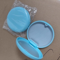 Boîte de retenue pour appareil orthodontique portable avec logo personnalisé Boîte de retenue pour prothèse dentaire en plastique Boîte de rangement invisible avec miroir