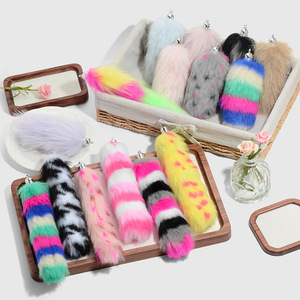 Porte-clés en peluche avec queue, pendentif pour sac à main femme, porte-clés de voiture en <span class=keywords><strong>laine</strong></span> artificielle, ornement suspendu, accessoires de poupée pour sac à dos - Product Image 1